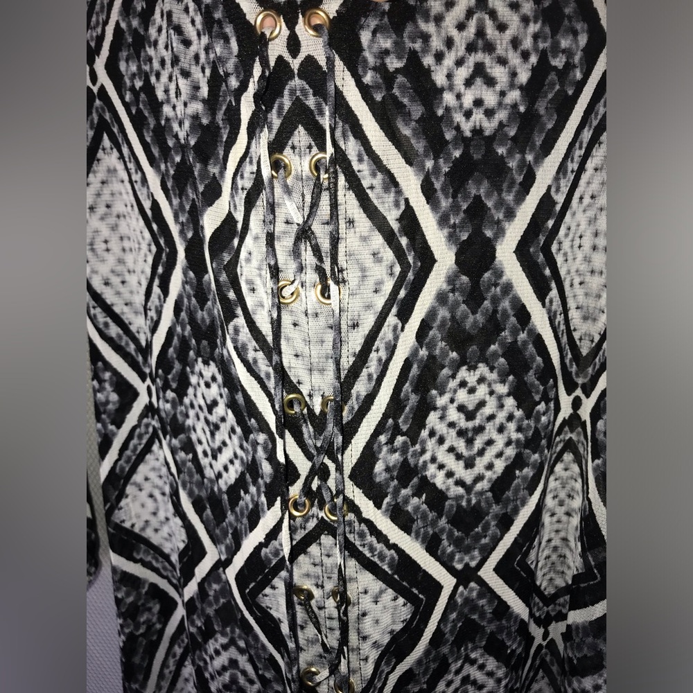 INC black & white women’s Tunic. - Picture 6 of 6